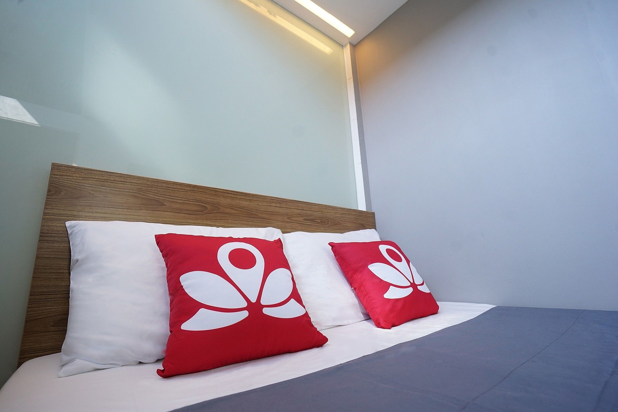 Zen Rooms Basic Kualanamu Medan Exterior photo